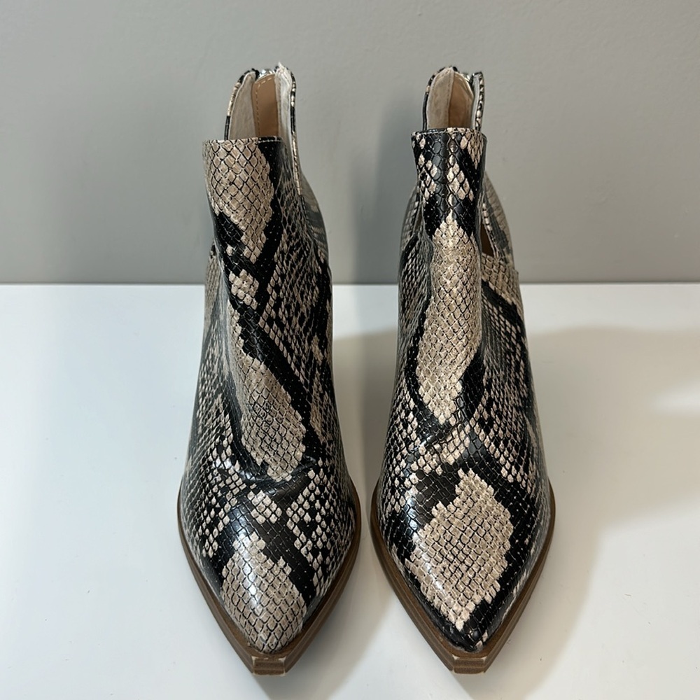 Steve Madden Cedar Snake Skin Print Ankle‎ Booties Size 8 - Picture 5 of 15